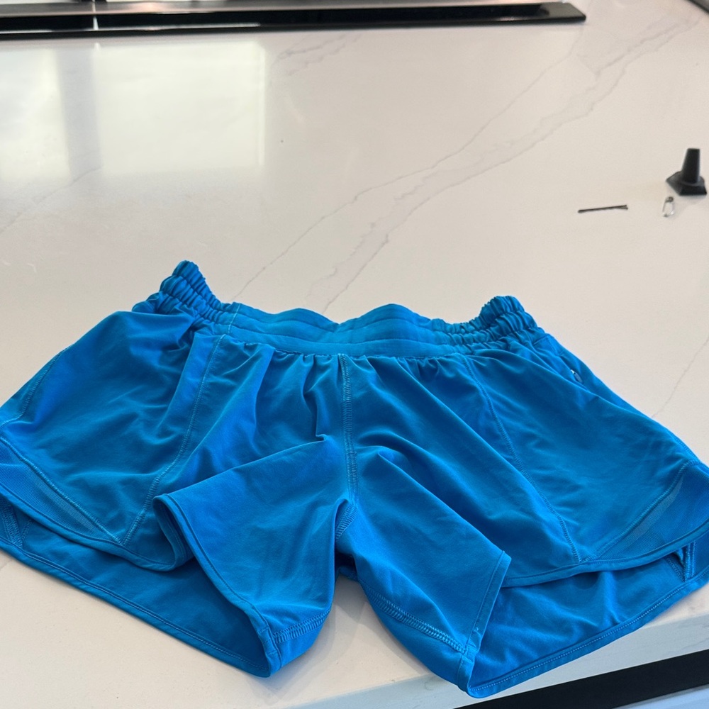 Lululemon hotty hots low rise lined 4 inch
Shorts #2